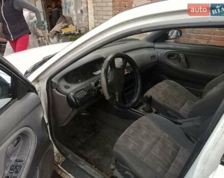 Білий Мазда 626, об'ємом двигуна 2 л та пробігом 350 тис. км за 1000 $, фото 1 на Automoto.ua