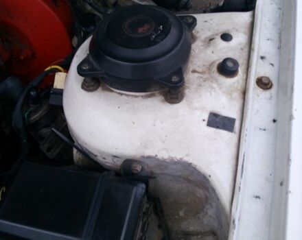 Белый Мазда 626, объемом двигателя 2 л и пробегом 360 тыс. км за 1800 $, фото 6 на Automoto.ua