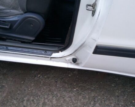 Белый Мазда 626, объемом двигателя 2 л и пробегом 360 тыс. км за 1800 $, фото 12 на Automoto.ua