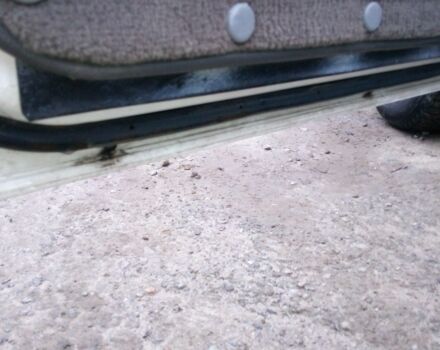 Белый Мазда 626, объемом двигателя 2 л и пробегом 360 тыс. км за 1800 $, фото 9 на Automoto.ua