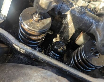 Білий Мазда 626, об'ємом двигуна 2 л та пробігом 300 тис. км за 300 $, фото 7 на Automoto.ua