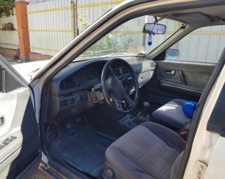 Білий Мазда 626, об'ємом двигуна 2 л та пробігом 250 тис. км за 903 $, фото 2 на Automoto.ua
