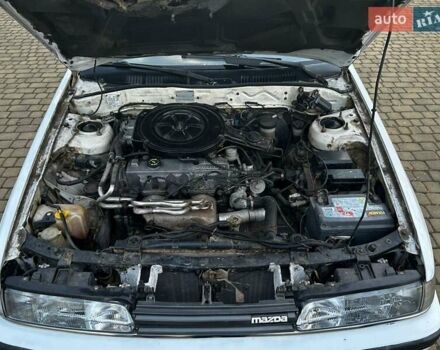 Белый Мазда 626, объемом двигателя 2 л и пробегом 341 тыс. км за 2000 $, фото 11 на Automoto.ua