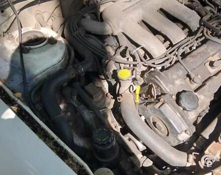Білий Мазда 626, об'ємом двигуна 2.5 л та пробігом 324 тис. км за 800 $, фото 10 на Automoto.ua