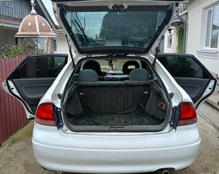 Белый Мазда 626, объемом двигателя 2.5 л и пробегом 330 тыс. км за 2300 $, фото 3 на Automoto.ua