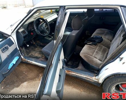 Білий Мазда 626, об'ємом двигуна 20 л та пробігом 407 тис. км за 1450 $, фото 5 на Automoto.ua