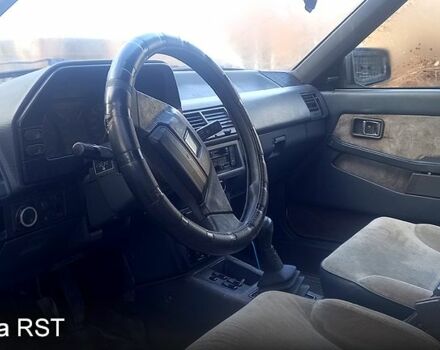 Білий Мазда 626, об'ємом двигуна 2 л та пробігом 350 тис. км за 1100 $, фото 2 на Automoto.ua