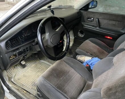 Белый Мазда 626, объемом двигателя 2 л и пробегом 356 тыс. км за 2200 $, фото 5 на Automoto.ua