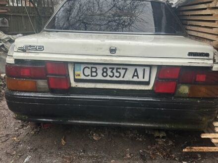 Білий Мазда 626, об'ємом двигуна 2 л та пробігом 400 тис. км за 500 $, фото 1 на Automoto.ua