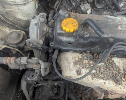 Белый Мазда 626, объемом двигателя 2 л и пробегом 300 тыс. км за 300 $, фото 1 на Automoto.ua