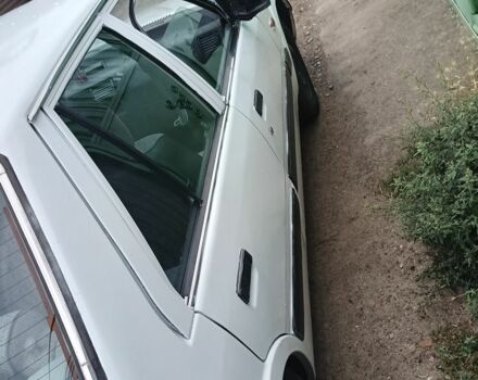Белый Мазда 626, объемом двигателя 2 л и пробегом 2 тыс. км за 550 $, фото 1 на Automoto.ua