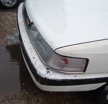 Білий Мазда 626, об'ємом двигуна 2.18 л та пробігом 300 тис. км за 1100 $, фото 1 на Automoto.ua