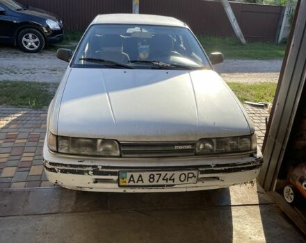 Белый Мазда 626, объемом двигателя 1.8 л и пробегом 20 тыс. км за 848 $, фото 1 на Automoto.ua