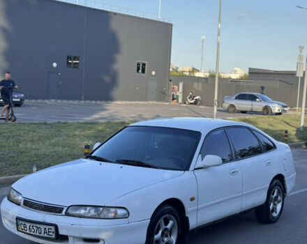 Белый Мазда 626, объемом двигателя 1.8 л и пробегом 530 тыс. км за 1500 $, фото 1 на Automoto.ua