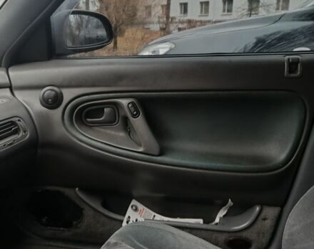 Черный Мазда 626, объемом двигателя 2.5 л и пробегом 480 тыс. км за 1400 $, фото 4 на Automoto.ua