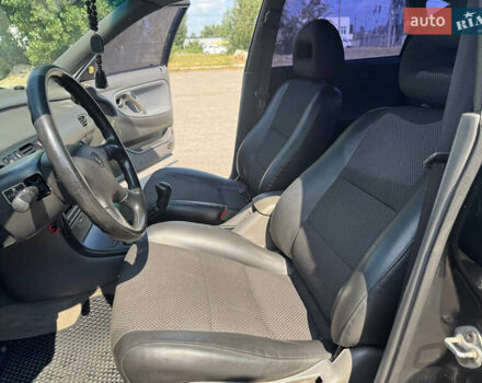 Черный Мазда 626, объемом двигателя 1.79 л и пробегом 310 тыс. км за 2999 $, фото 11 на Automoto.ua