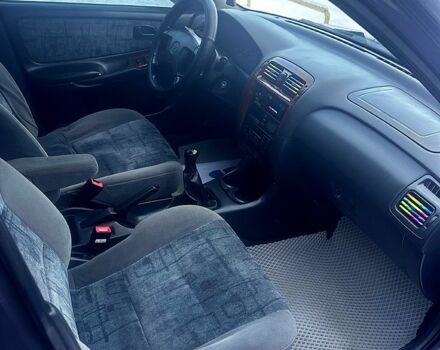 Фиолетовый Мазда 626, объемом двигателя 2 л и пробегом 350 тыс. км за 2800 $, фото 4 на Automoto.ua