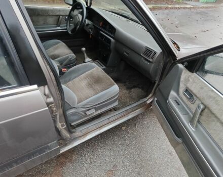 Коричневий Мазда 626, об'ємом двигуна 2 л та пробігом 245 тис. км за 700 $, фото 2 на Automoto.ua