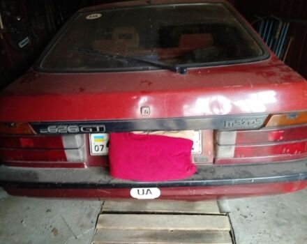 Красный Мазда 626, объемом двигателя 0 л и пробегом 100 тыс. км за 500 $, фото 1 на Automoto.ua