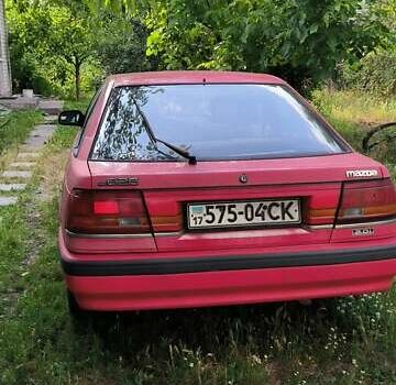 Красный Мазда 626, объемом двигателя 2 л и пробегом 214 тыс. км за 900 $, фото 3 на Automoto.ua