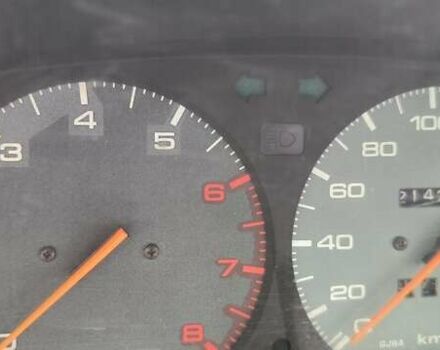 Красный Мазда 626, объемом двигателя 2 л и пробегом 214 тыс. км за 900 $, фото 1 на Automoto.ua