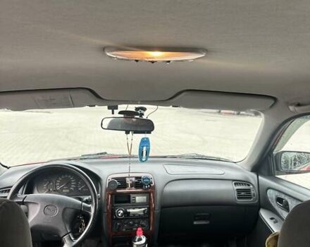 Красный Мазда 626, объемом двигателя 2.02 л и пробегом 206 тыс. км за 2500 $, фото 2 на Automoto.ua