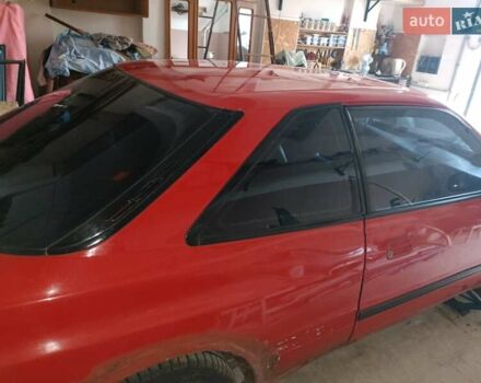 Красный Мазда 626, объемом двигателя 1.99 л и пробегом 300 тыс. км за 700 $, фото 1 на Automoto.ua