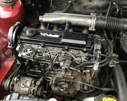 Красный Мазда 626, объемом двигателя 2 л и пробегом 999 тыс. км за 700 $, фото 5 на Automoto.ua