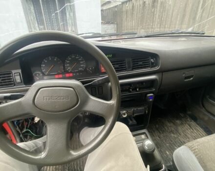 Красный Мазда 626, объемом двигателя 2 л и пробегом 450 тыс. км за 1400 $, фото 5 на Automoto.ua