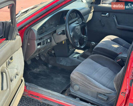 Красный Мазда 626, объемом двигателя 1.8 л и пробегом 300 тыс. км за 650 $, фото 6 на Automoto.ua