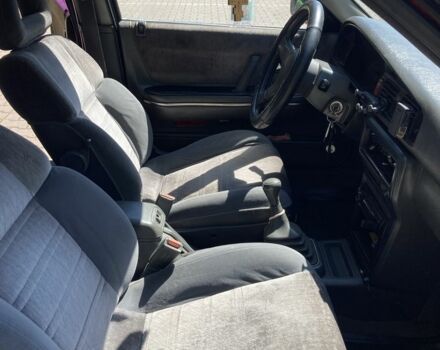 Червоний Мазда 626, об'ємом двигуна 2 л та пробігом 240 тис. км за 478 $, фото 6 на Automoto.ua