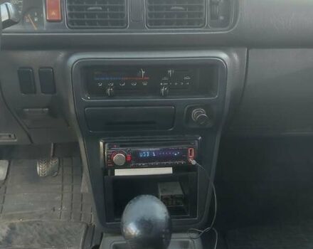 Красный Мазда 626, объемом двигателя 2.18 л и пробегом 200 тыс. км за 1500 $, фото 1 на Automoto.ua