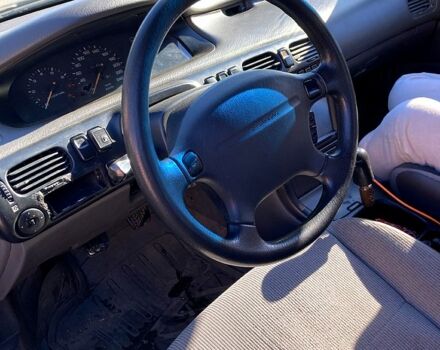 Червоний Мазда 626, об'ємом двигуна 1.8 л та пробігом 0 тис. км за 1050 $, фото 4 на Automoto.ua