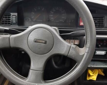 Красный Мазда 626, объемом двигателя 2 л и пробегом 225 тыс. км за 550 $, фото 6 на Automoto.ua