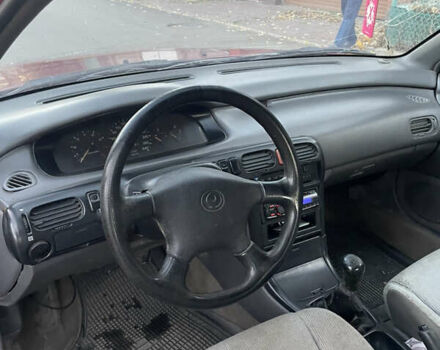 Червоний Мазда 626, об'ємом двигуна 2 л та пробігом 340 тис. км за 850 $, фото 6 на Automoto.ua