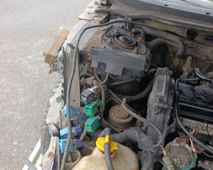 Красный Мазда 626, объемом двигателя 0 л и пробегом 300 тыс. км за 670 $, фото 2 на Automoto.ua