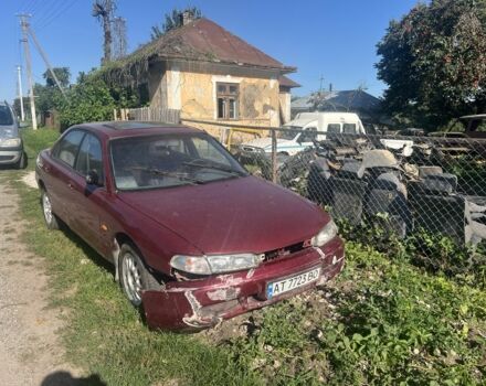 Красный Мазда 626, объемом двигателя 1.8 л и пробегом 300 тыс. км за 750 $, фото 2 на Automoto.ua