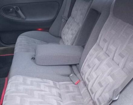 Красный Мазда 626, объемом двигателя 2 л и пробегом 210 тыс. км за 2600 $, фото 8 на Automoto.ua