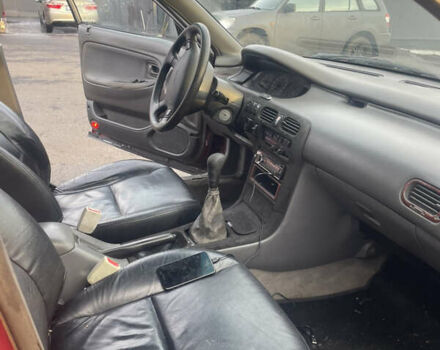 Красный Мазда 626, объемом двигателя 2 л и пробегом 320 тыс. км за 1549 $, фото 8 на Automoto.ua