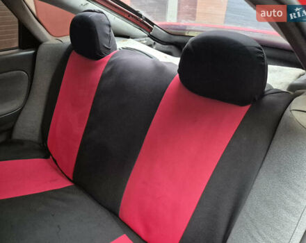 Красный Мазда 626, объемом двигателя 1.84 л и пробегом 200 тыс. км за 1250 $, фото 7 на Automoto.ua