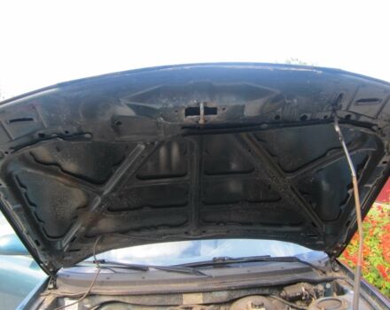 Красный Мазда 626, объемом двигателя 0 л и пробегом 350 тыс. км за 1500 $, фото 2 на Automoto.ua