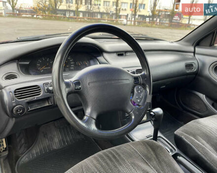 Красный Мазда 626, объемом двигателя 2 л и пробегом 276 тыс. км за 1800 $, фото 6 на Automoto.ua