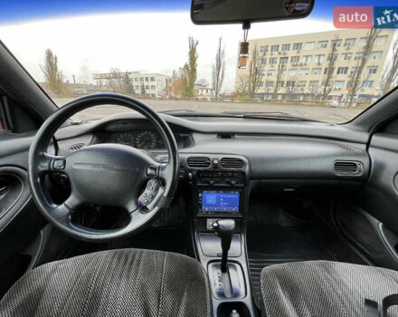 Красный Мазда 626, объемом двигателя 2 л и пробегом 276 тыс. км за 1800 $, фото 5 на Automoto.ua