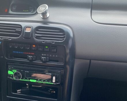 Красный Мазда 626, объемом двигателя 2 л и пробегом 561 тыс. км за 1600 $, фото 2 на Automoto.ua