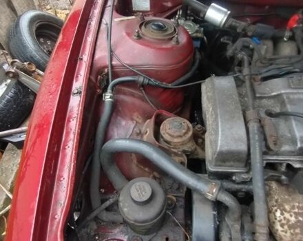 Красный Мазда 626, объемом двигателя 1.8 л и пробегом 400 тыс. км за 650 $, фото 4 на Automoto.ua