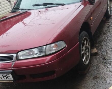 Красный Мазда 626, объемом двигателя 1.8 л и пробегом 400 тыс. км за 650 $, фото 2 на Automoto.ua