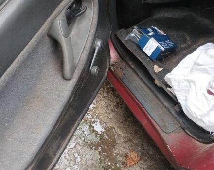 Красный Мазда 626, объемом двигателя 1.8 л и пробегом 400 тыс. км за 650 $, фото 8 на Automoto.ua