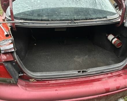 Красный Мазда 626, объемом двигателя 2 л и пробегом 360 тыс. км за 2500 $, фото 3 на Automoto.ua