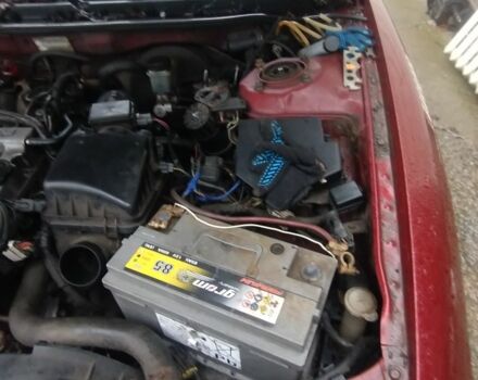 Красный Мазда 626, объемом двигателя 1.8 л и пробегом 400 тыс. км за 650 $, фото 5 на Automoto.ua