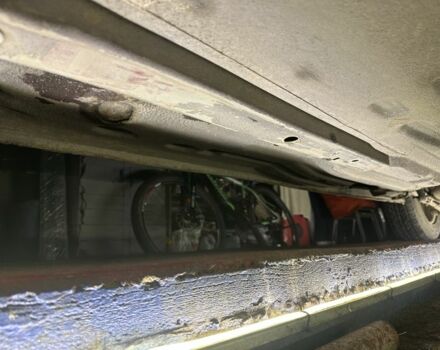 Красный Мазда 626, объемом двигателя 2 л и пробегом 360 тыс. км за 2500 $, фото 6 на Automoto.ua